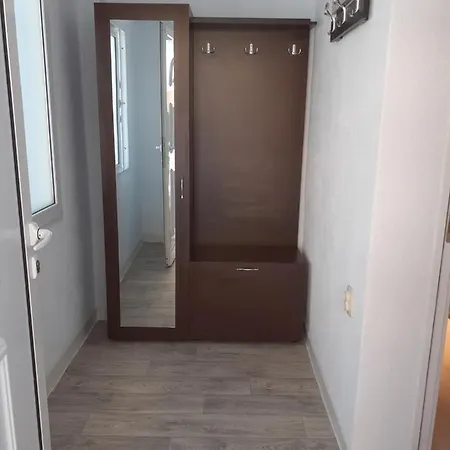 калинови Apartment Sandanski