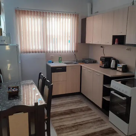 калинови Apartment Sandanski
