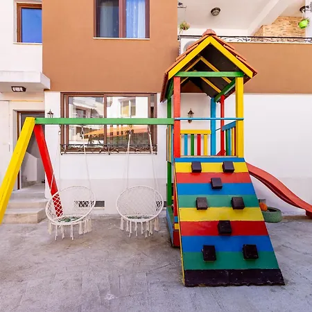 калинови Apartament *